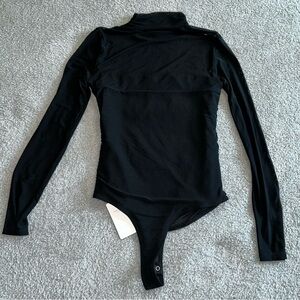 ReoRia Black Long Sleeve Top